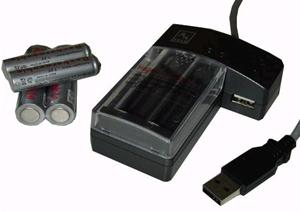 CARICA BATTERIE USB TIPO AA E AAA SU PORTA USB,CARICA CONTEMPORANEAMENTE 2 BATTERIE,LA CONF.COMPRENDE 4 BATTERIE RICARIC. 2 TIPO AA E 2 TIPO AAA